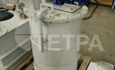 Химический реактор из полипропилена с перемешивающим устройством